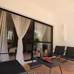 فيلة La Perla *