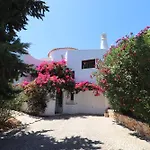 La Perla Villa *