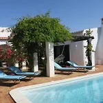 La Perla Villa *
